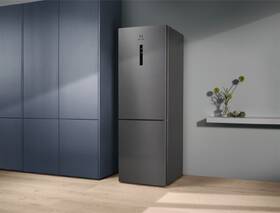 Chladnička s mrazničkou Electrolux LNC7ME32X2 nerez

 obrázek produktu 8 z 9