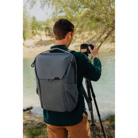 Batoh Peak Design Everyday Backpack 30L (v2) modrý

 obrázek produktu 6 z 9