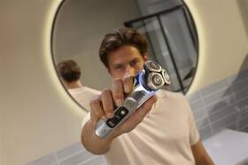 Holicí strojek Philips XP9404/46 chrom

 obrázek produktu 12 z 25