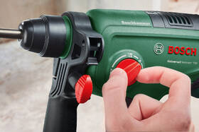 Kladivo Bosch UniversalHammer 18V (s baterií) 

 obrázek produktu 2 z 9