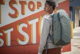 Batoh Peak Design Travel Backpack 30L zelený

 obrázek produktu 11 z 14