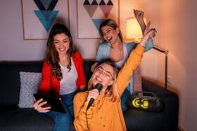 Přenosný reproduktor LAMAX PartyGo1 Play černé

 obrázek produktu 11 z 11