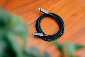 Kabel Verbatim Sync & Charge USB-C/USB-C 240W 40 Gbps 1,2m černý

 obrázek produktu 3 z 3