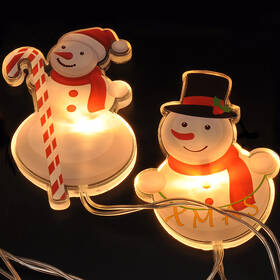Vánoční osvětlení Solight okenní řetěz - sněhuláci, 6x LED, přísavný, 120cm, 2x AA 

 obrázek produktu 1 z 7