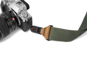 Popruh Peak Design Slide zelená barva
