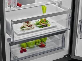 Chladnička s mrazničkou AEG RCB736D5MB černá/nerez

 obrázek produktu 5 z 11