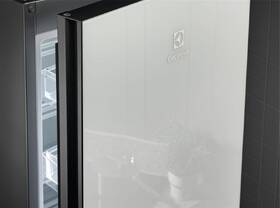 Chladnička s mrazničkou Electrolux LNT7ME34G1 bílá

 obrázek produktu 6 z 13