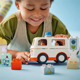 Stavebnice LEGO® DUPLO® 10447 Sanitka a řidič 

 obrázek produktu 7 z 9