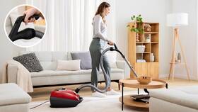 Podlahový vysavač Bosch BGB8PET3A červená barva
