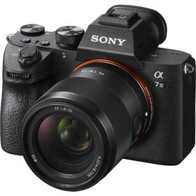 Objektiv Sony FE 35 mm f/1.8 černý

 obrázek produktu 3 z 3
