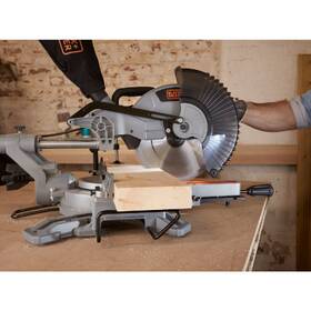 Pila pokosová Black-Decker BES710-QS 2100W 

 obrázek produktu 1 z 5