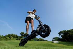 Elektrická koloběžka Xiaomi Scooter 6 černá/šedá

 obrázek produktu 12 z 13
