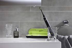 Zubní kartáček Philips HX9352/04 černý

 obrázek produktu 7 z 11