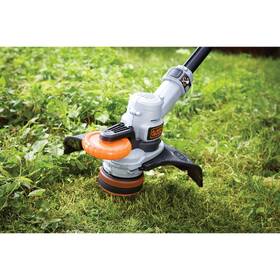 Strunová sekačka Black-Decker STC1840PC-QW (s baterií) 

 obrázek produktu 2 z 3