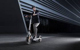 Elektrická koloběžka Xiaomi Scooter 6 Max černá/šedá

 obrázek produktu 7 z 10