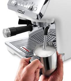 Pákový kávovar De'Longhi EC9155.W 

 obrázek produktu 8 z 15