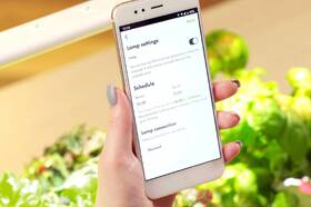Chytrý květináč Click and Grow Smart Garden 9 Pro bílý

 obrázek produktu 3 z 7
