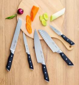 Nůž SANTOKU Lion Sabatier International 791880, 18 cm nerez

 obrázek produktu 3 z 3