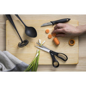 Nůž Fiskars 7 cm 

 obrázek produktu 3 z 3