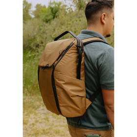 Batoh Peak Design Everyday Backpack 30L (v2) Coyote 

 obrázek produktu 8 z 11