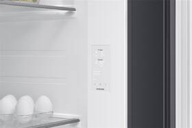 Americká lednice Samsung RS80F64KEFEO černá barva
