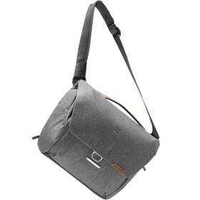 Brašna Peak Design Everyday Messenger 13L v2 šedá barva
