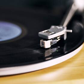Gramofon Marley Stir It Up Wireless 2 černý/hnědý

 obrázek produktu 9 z 10
