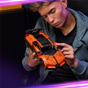 Stavebnice LEGO® Technic 42222 Hyperauto Bugatti Chiron Pur Sport 

 obrázek produktu 8 z 8