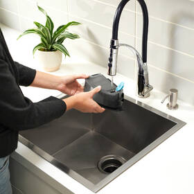 Robotický vysavač iRobot Combo i8+ černá barva
