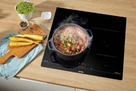 Indukční varná deska Gorenje IT64ASC PowerBoost černá

 obrázek produktu 5 z 7