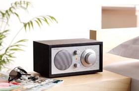 Radiopřijímač Tivoli Audio Model One černý/stříbrný

 obrázek produktu 5 z 6
