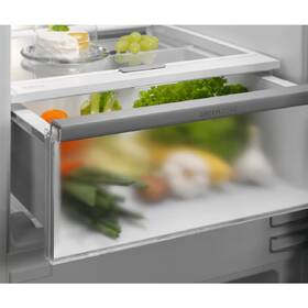 Chladnička s mrazničkou Electrolux ENC8ME18R bílá

 obrázek produktu 4 z 8
