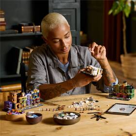Stavebnice LEGO® Harry Potter™ 76444 Kouzelnické obchody v Příčné ulici 

 obrázek produktu 3 z 8