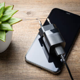 Nabíječka do sítě FIXED Mini s USB-C PD/USB QC 3.0, 20W černá

 obrázek produktu 4 z 5