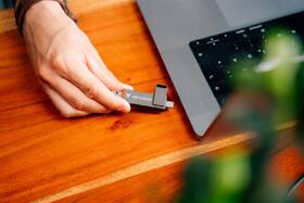 USB Flash Verbatim Dual QuickStick USB-C & USB-A 512GB 

 obrázek produktu 2 z 4
