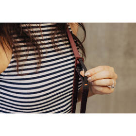 Popruh Peak Design Leash vínové

 obrázek produktu 6 z 6