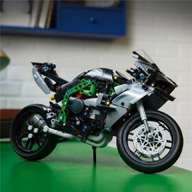 Stavebnice LEGO® Technic 42170 Motorka Kawasaki Ninja H2R 

 obrázek produktu 6 z 7