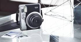 Instantní fotoaparát Fujifilm Instax mini 90 černý

 obrázek produktu 7 z 7