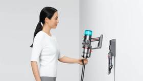 Tyčový vysavač Dyson V12 Origin stříbrná barva
