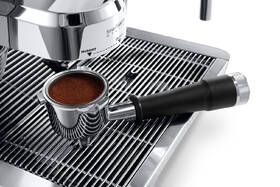 Espresso De'Longhi EC9335.M 

 obrázek produktu 10 z 34