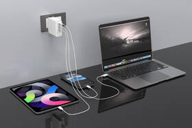 Cestovní adaptér Creative 3x USB-C, 140W, GaN + EU konektor bílý

 obrázek produktu 4 z 4
