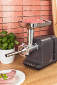 Mlýnek na maso ETA 6075 90000 černá barva
