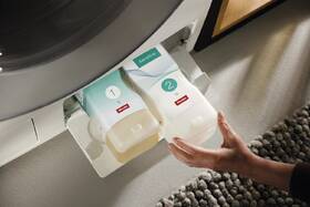 Prací prostředek Miele Set UltraPhase 1+2 Sensitive (6 ks, 8,4 l) 

 obrázek produktu 2 z 3