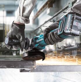 Úhlová bruska akumulátorová Makita GA005GZ01 125mm Li-ion XGT 40V,Makpac (bez baterie) 

 obrázek produktu 2 z 3