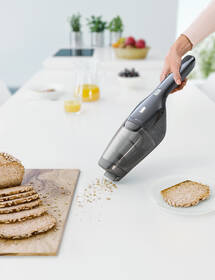 Tyčový vysavač Electrolux EER73DB 

 obrázek produktu 4 z 7