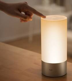 Stolní LED lampička Xiaomi Mi Bedside 

 obrázek produktu 2 z 3