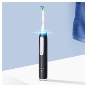 Zubní kartáček Oral-B iO3 Black 

 obrázek produktu 2 z 6