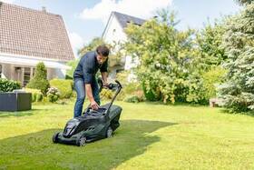 Sekačka Bosch AdvancedRotak 36-850 LI 0.600.8B9.805 (s baterií) 

 obrázek produktu 1 z 4