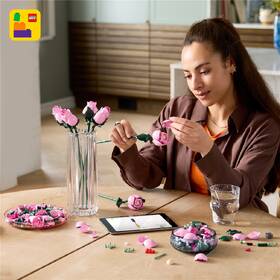 Stavebnice LEGO® Botanicals 10374 Kytice růžových růží 

 obrázek produktu 6 z 9