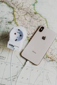 Cestovní adaptér SKROSS UK USB pro použití ve Velké Británii, vč. 2x USB 2400mA 

 obrázek produktu 6 z 7